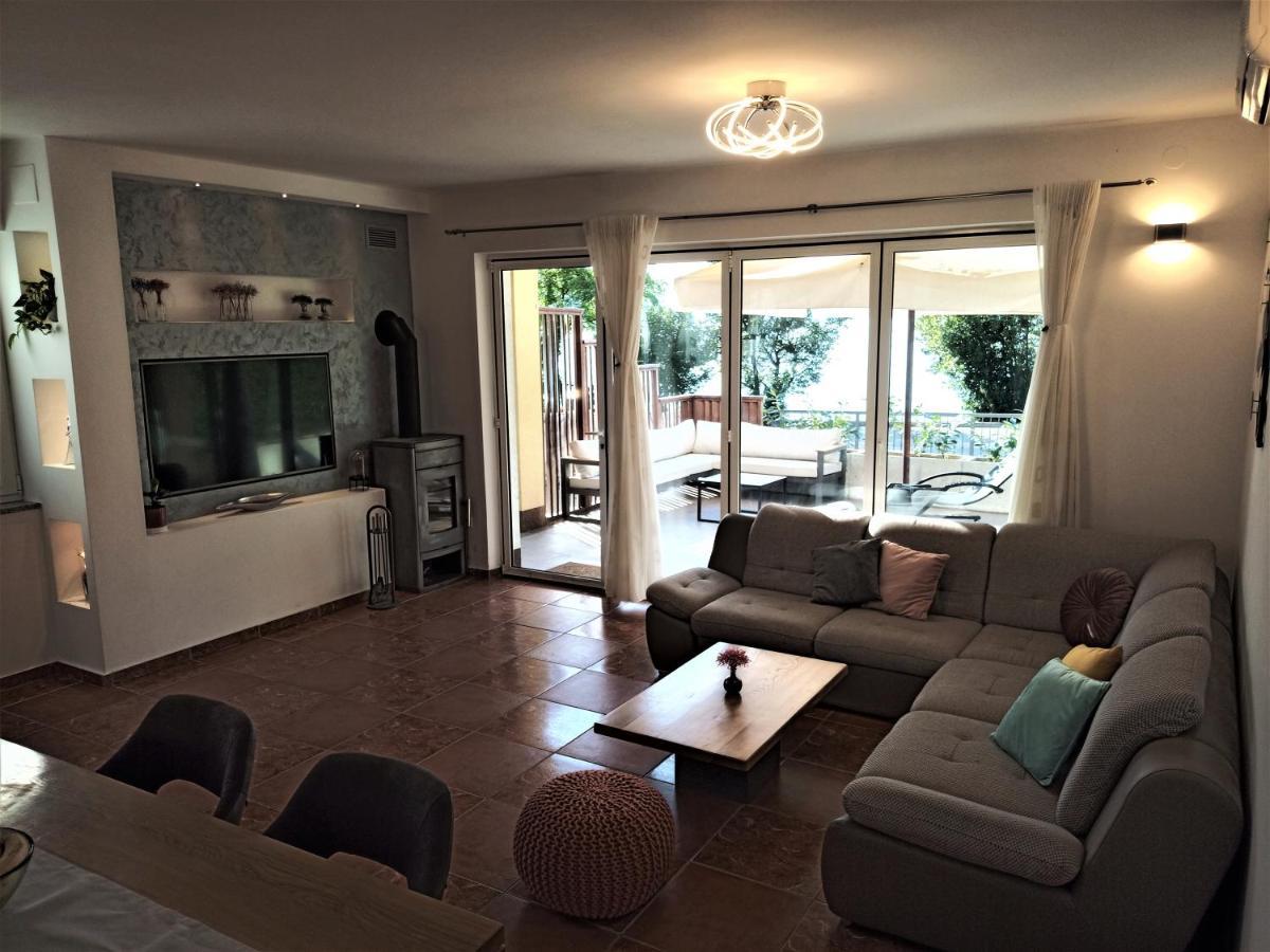 Apartment Emili Malinska