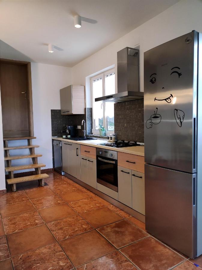 Emili Apartment *